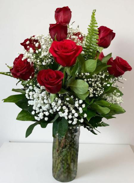 Traditional Dozen Red Roses